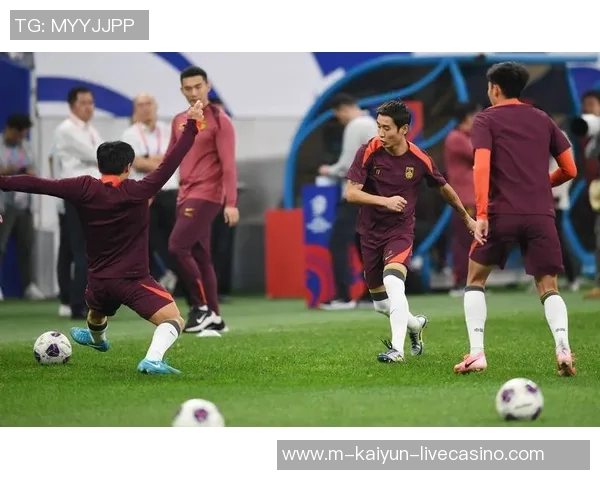 中国足球迎战印度队期待突破与进步的较量 中国足球迎战印度队期待突破与进步的较量