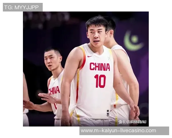 男篮蓝队迎战安哥拉全力争胜期待精彩对决展现篮球魅力 男篮蓝队迎战安哥拉全力争胜期待精彩对决展现篮球魅力